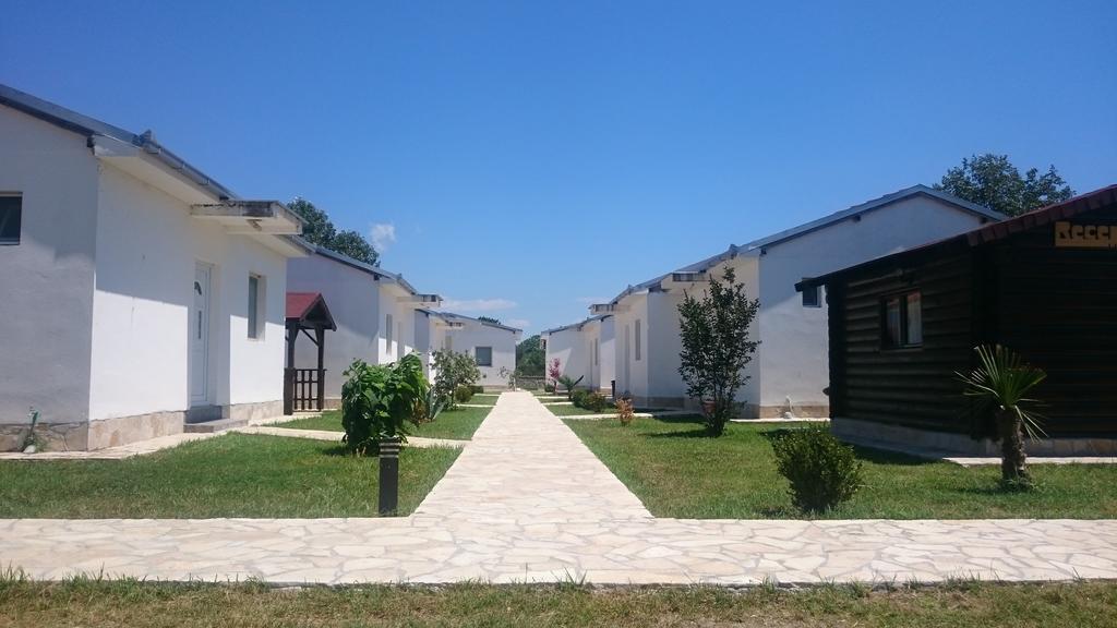 Beni Bungalows Ούλτσιν Εξωτερικό φωτογραφία